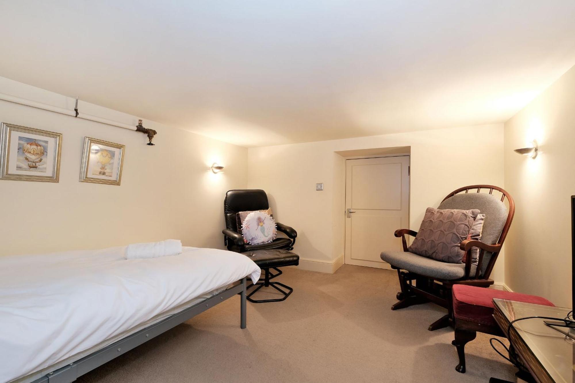 One Of A Kind Historic 3 Bedroom Apartment Aberdeen Exteriör bild