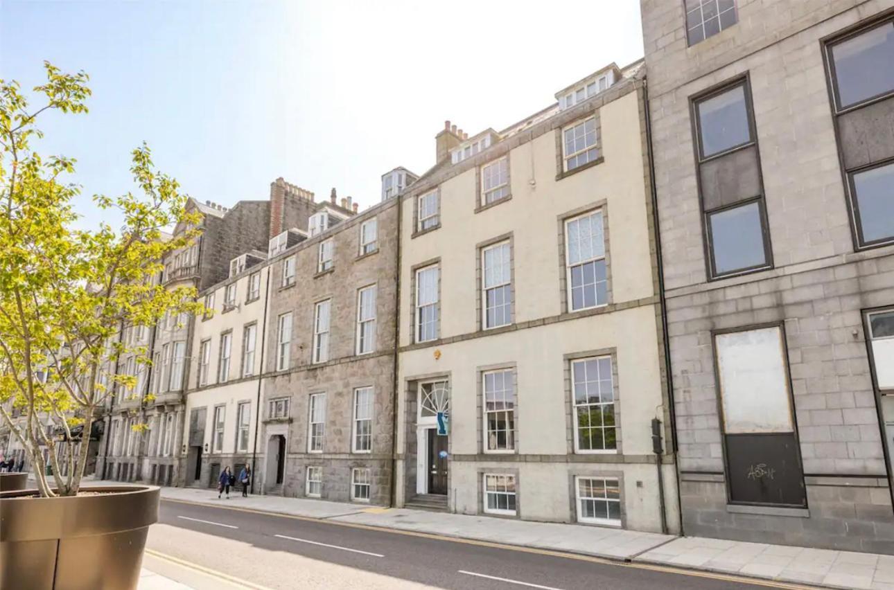 One Of A Kind Historic 3 Bedroom Apartment Aberdeen Exteriör bild